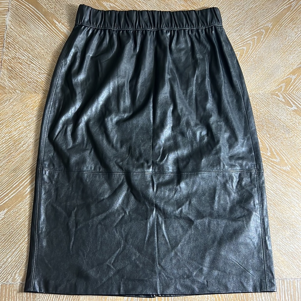 CALVIN KLEIN Black Vegan Leather Scrunch Waist Back Slit Skirt 0